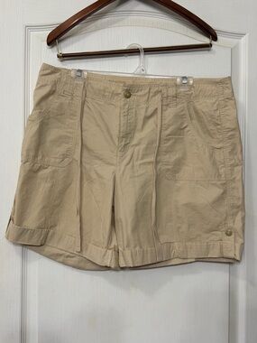 Izod Women’s Shorts in size 16 khaki